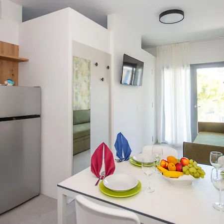 One Life Suites-6 By Interhome ביביונה